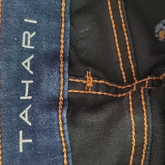 Tahari Skinny Jeans/ 4/27. - Picture 4 of 9